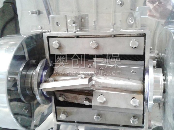 CSJ粗粉碎機(jī)